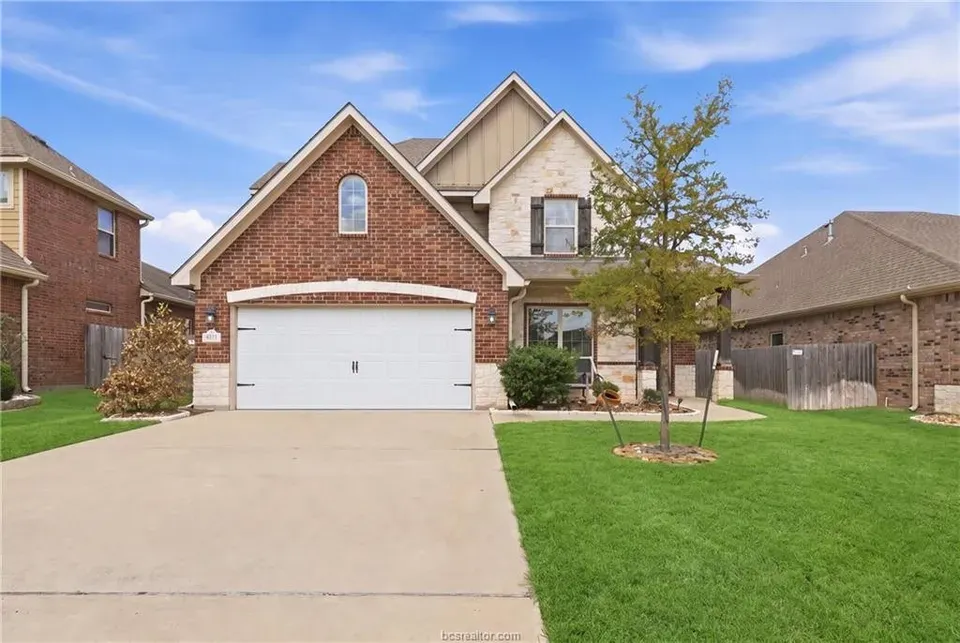 4 Bed 2 Bath Established Contemporary Home in College Station, TX