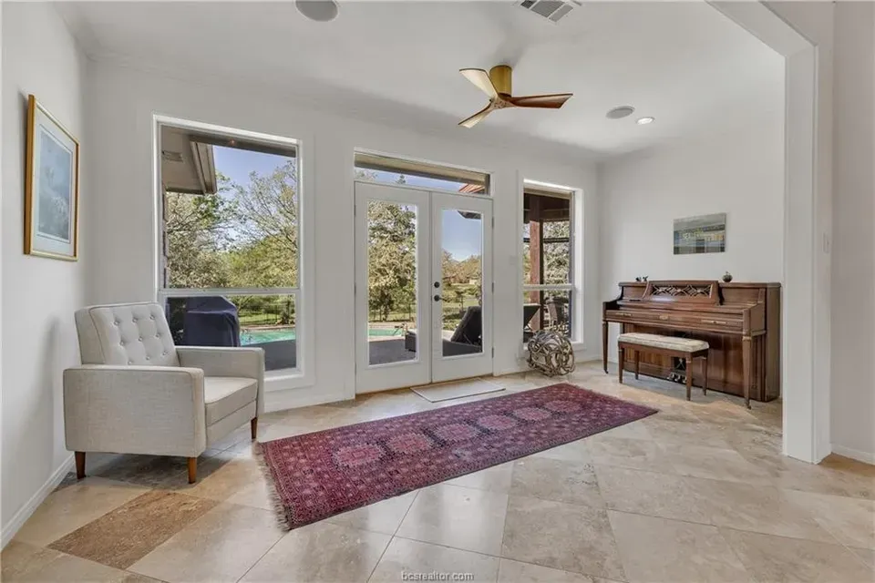 4 Bed 2 Bath Established Contemporary Home in College Station, TX - 5