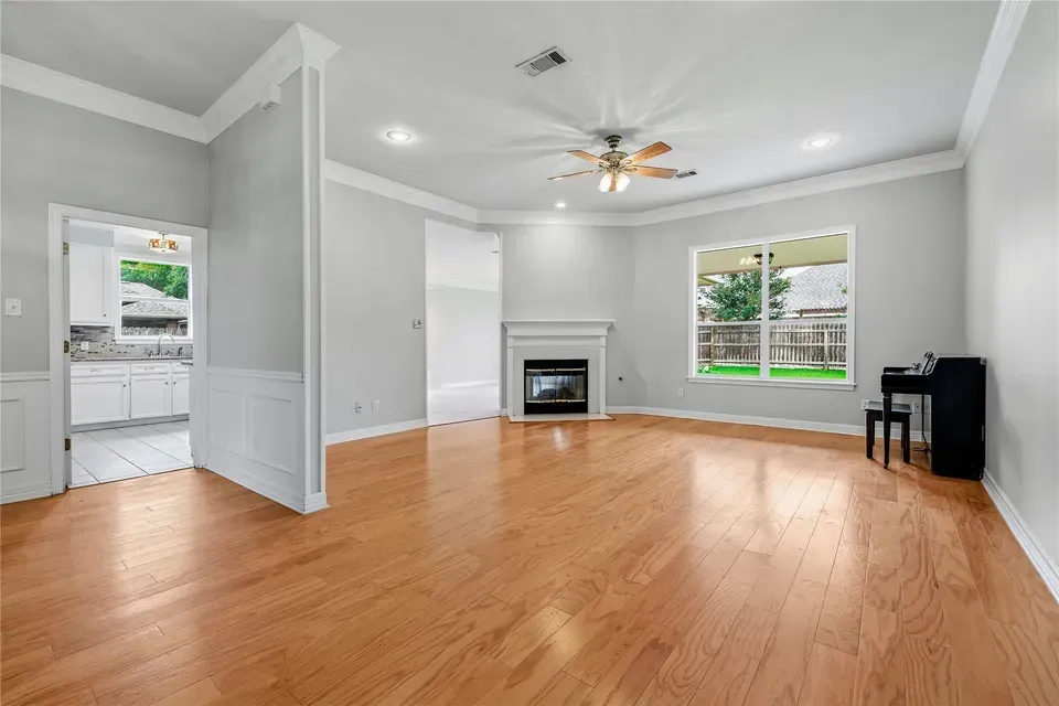 4 Bed 2 Bath Established Contemporary Home in College Station, TX - 5