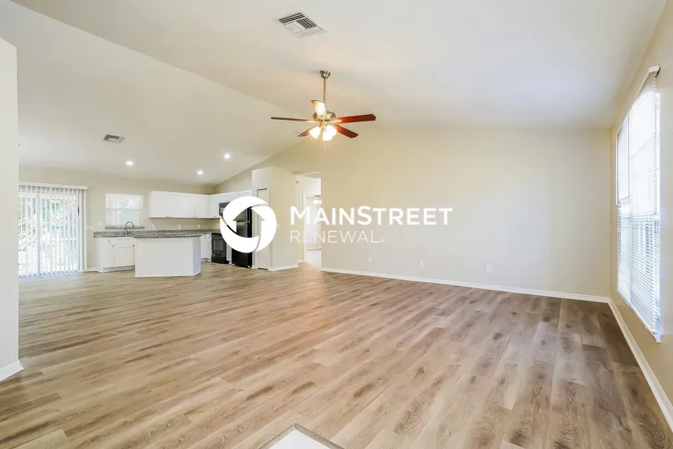 4 Bed 2 Bath Established Contemporary Home in Fort Myers, FL - 3
