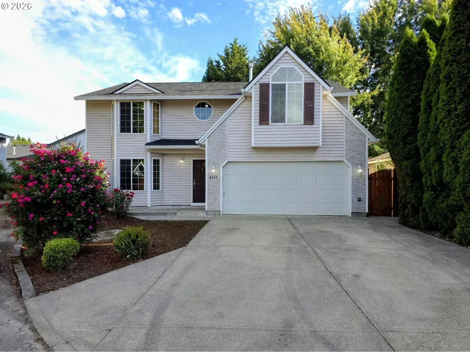 4 Bed 2 Bath Established Contemporary Home in Hillsboro, OR