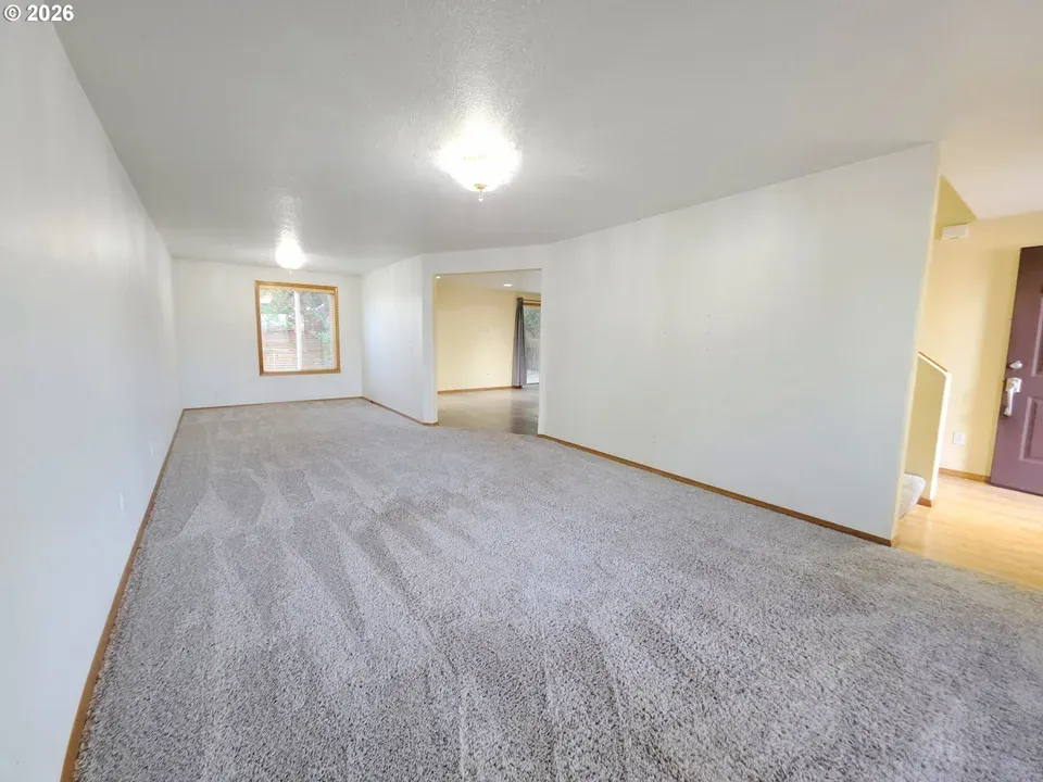 4 Bed 2 Bath Established Contemporary Home in Hillsboro, OR - 4