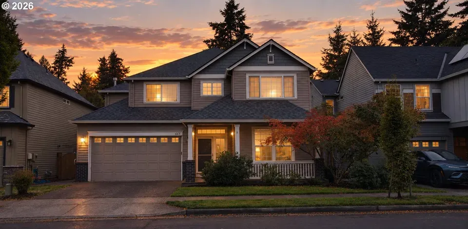 4 Bed 2 Bath Established Contemporary Home in Hillsboro, OR