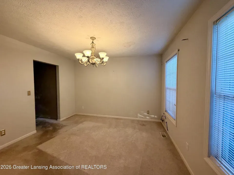 4 Bed 2 Bath Established Contemporary Home in Lansing, MI - 2