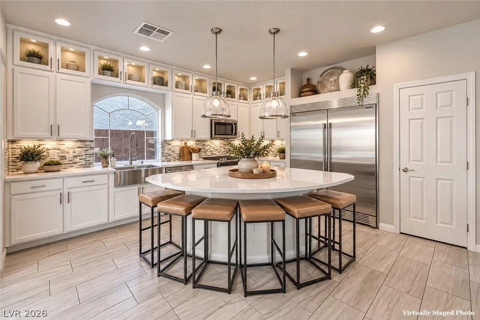 4 Bed 2 Bath Established Contemporary Home in Las Vegas, NV - 1