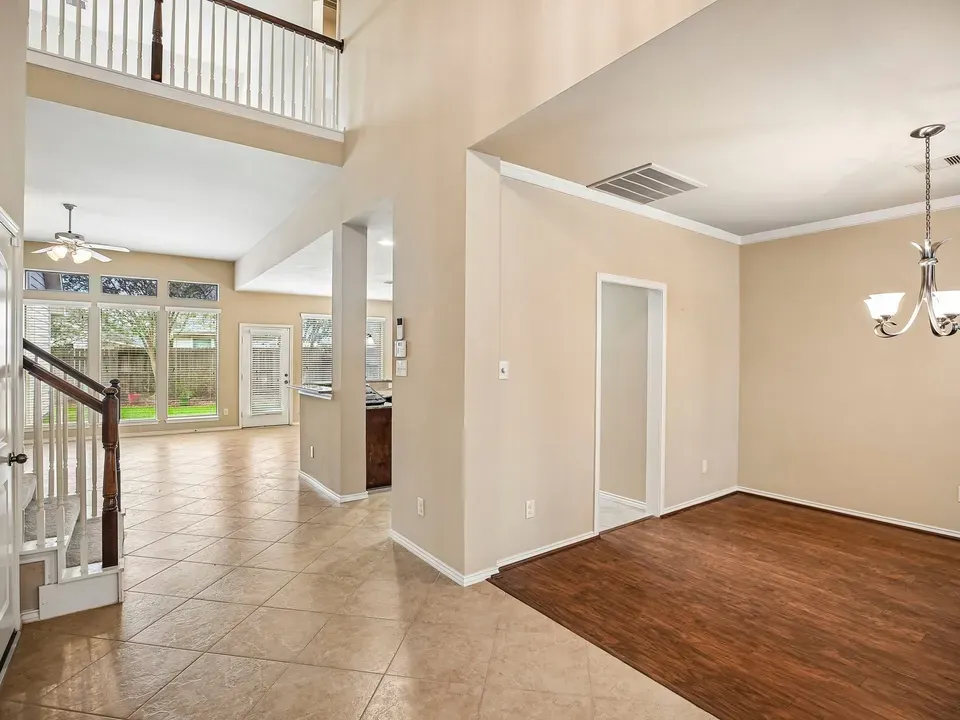 4 Bed 2 Bath Established Contemporary Home in League City, TX - 5