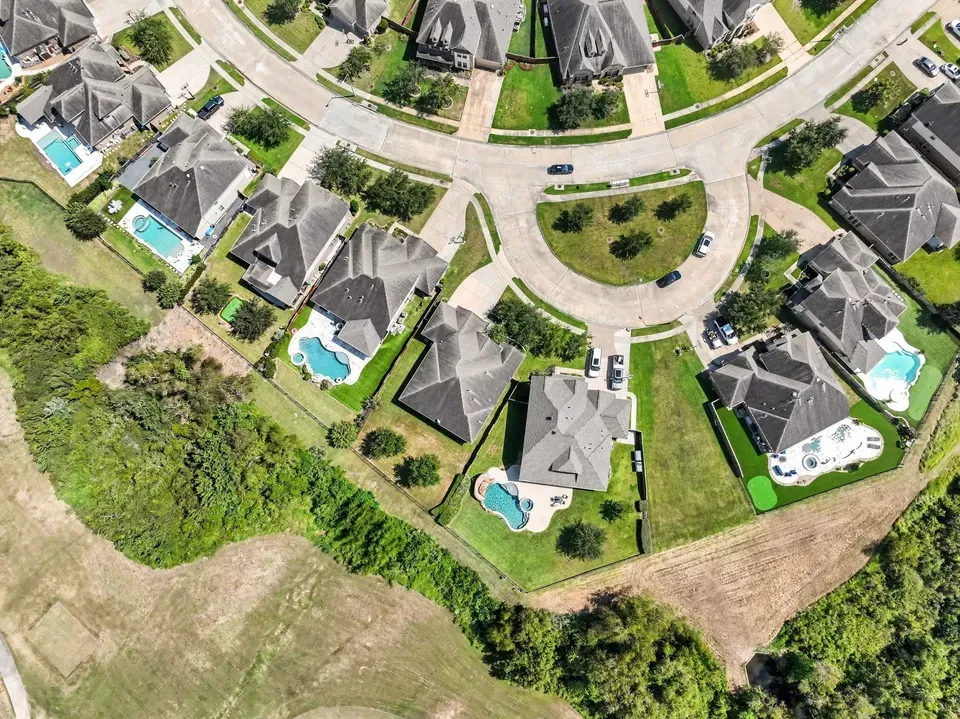 4 Bed 2 Bath Established Contemporary Home in League City, TX - 4