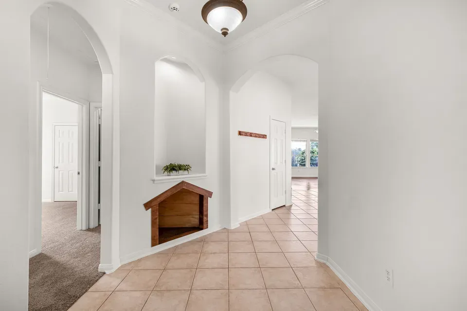 4 Bed 2 Bath Established Contemporary Home in League City, TX - 4