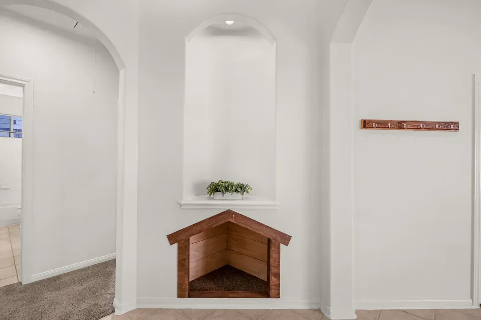 4 Bed 2 Bath Established Contemporary Home in League City, TX - 5