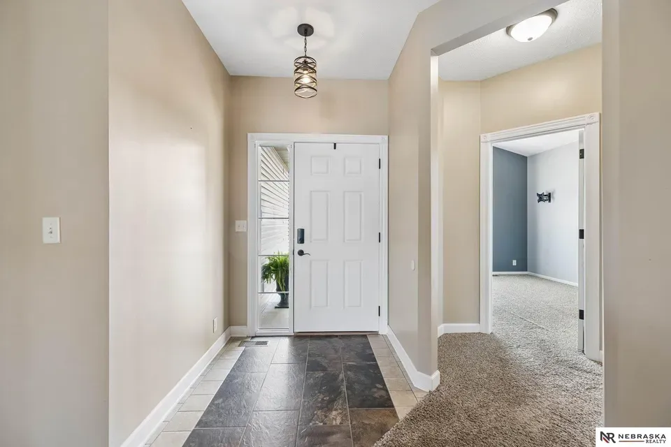 4 Bed 2 Bath Established Contemporary Home in Lincoln, NE - 5