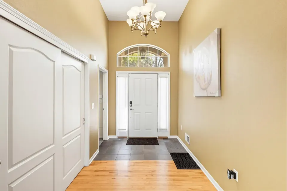 4 Bed 2 Bath Established Contemporary Home in Milwaukee, WI - 4