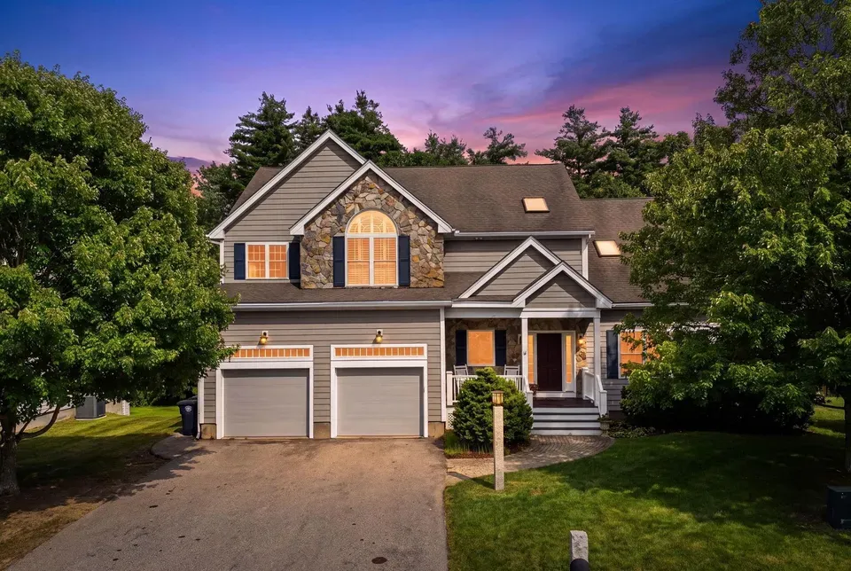 4 Bed 2 Bath Established Contemporary Home in Nashua, NH - 1