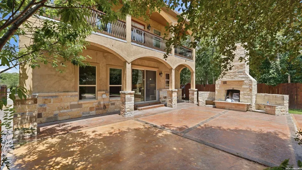4 Bed 2 Bath Established Contemporary Home in New Braunfels, TX - 1