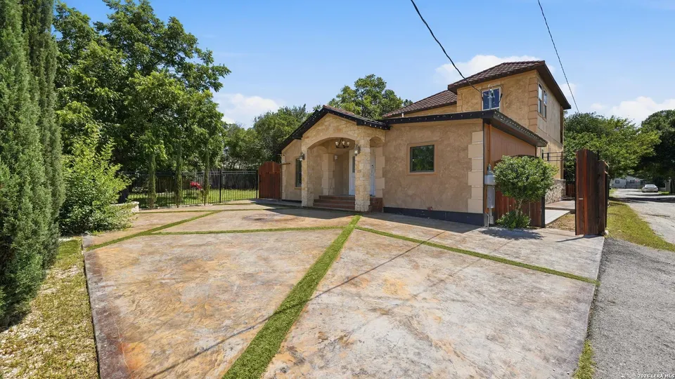 4 Bed 2 Bath Established Contemporary Home in New Braunfels, TX - 5
