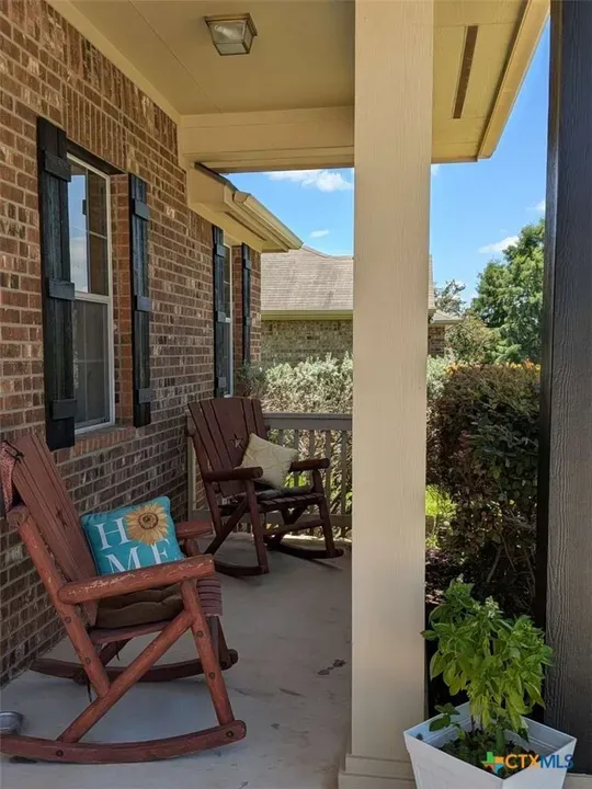 4 Bed 2 Bath Established Contemporary Home in New Braunfels, TX - 2