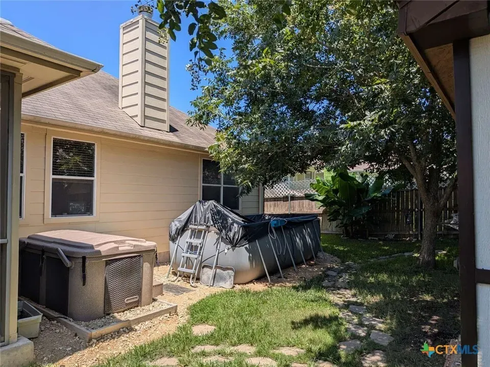 4 Bed 2 Bath Established Contemporary Home in New Braunfels, TX - 4