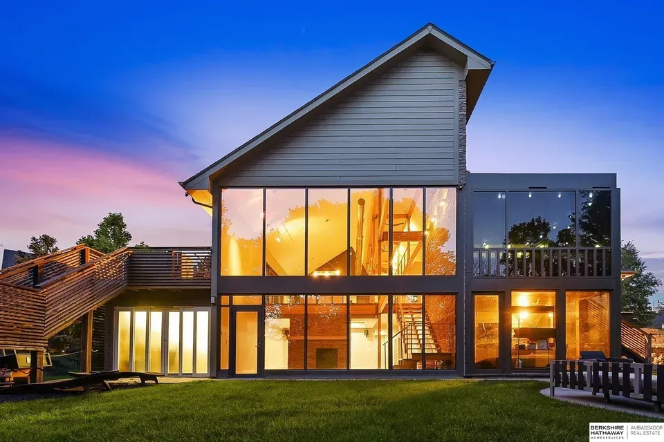 4 Bed 2 Bath Established Contemporary Home in Omaha, NE - 1