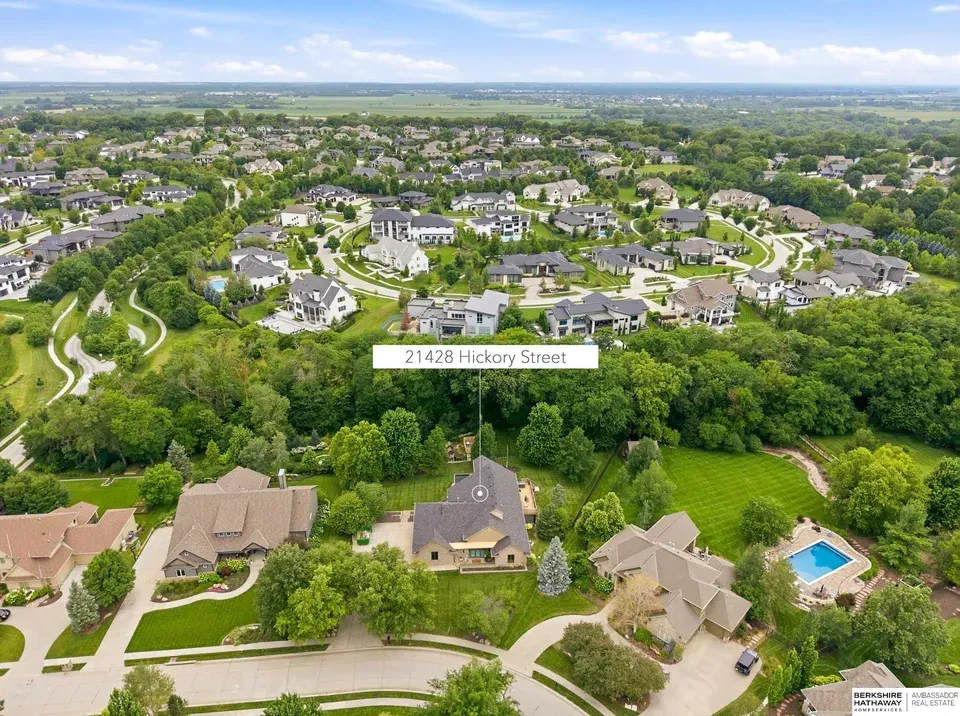 4 Bed 2 Bath Established Contemporary Home in Omaha, NE - 4