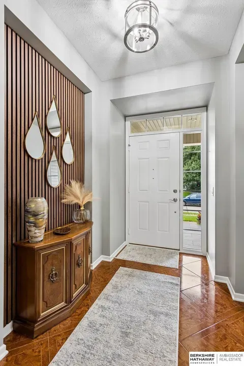 4 Bed 2 Bath Established Contemporary Home in Omaha, NE - 2