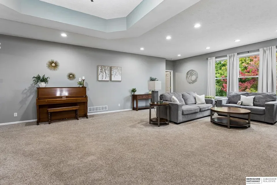 4 Bed 2 Bath Established Contemporary Home in Omaha, NE - 5