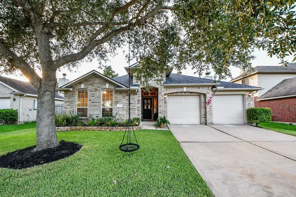 4 Bed 2 Bath Established Contemporary Home in Pearland, TX - 5