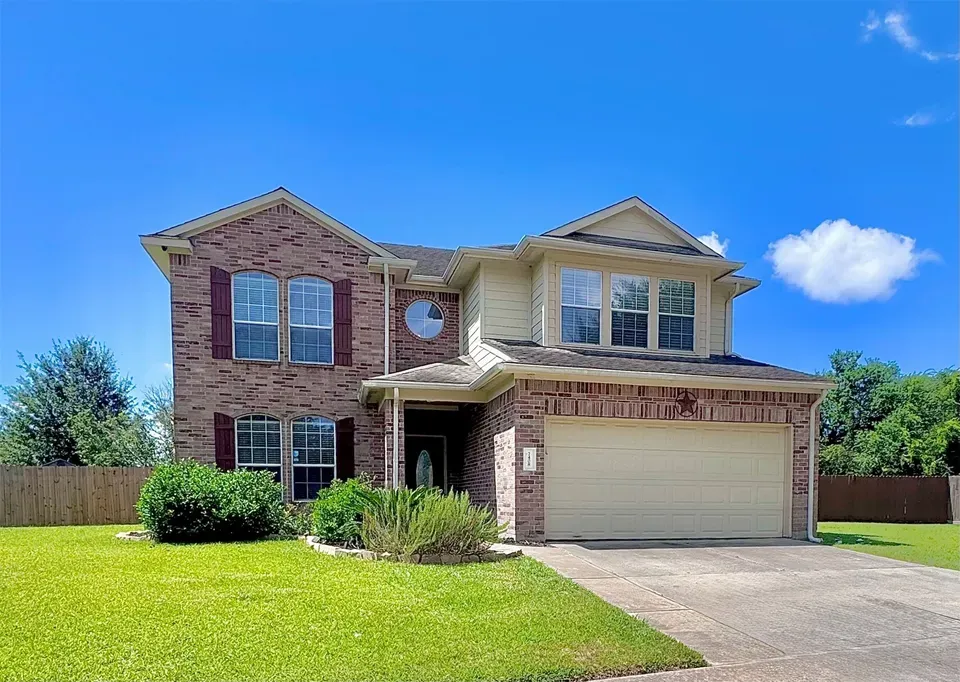 4 Bed 2 Bath Established Contemporary Home in Pearland, TX
