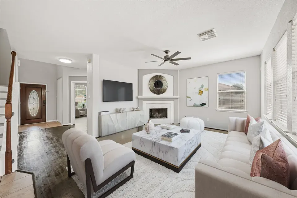 4 Bed 2 Bath Established Contemporary Home in Pearland, TX - 4