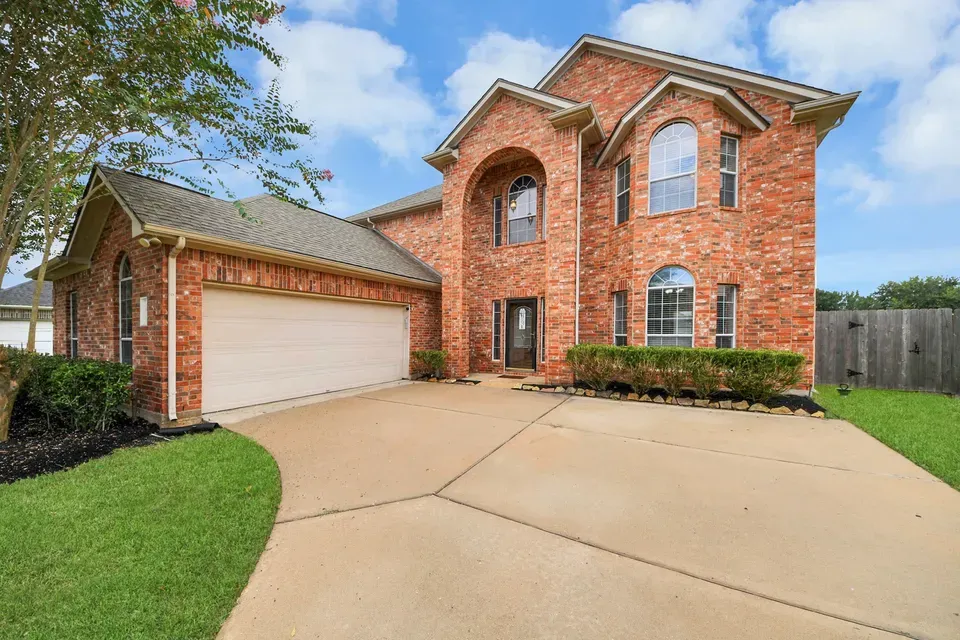 4 Bed 2 Bath Established Contemporary Home in Pearland, TX - 5