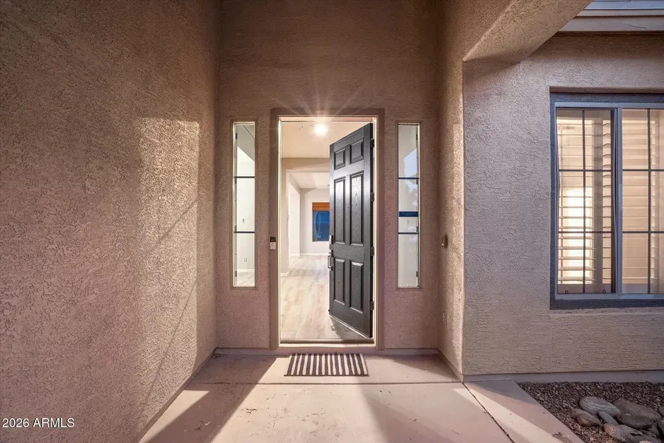 4 Bed 2 Bath Established Contemporary Home in Phoenix, AZ - 4