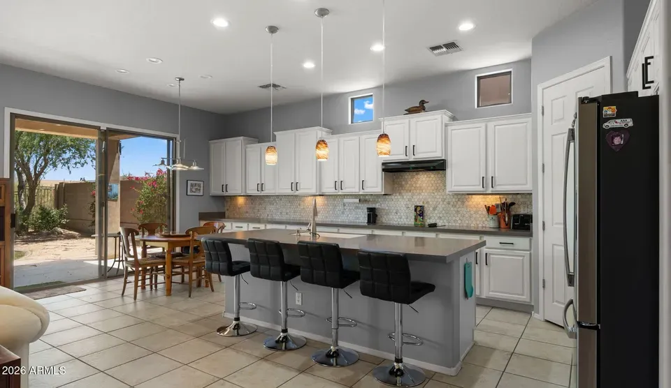4 Bed 2 Bath Established Contemporary Home in Phoenix, AZ - 3