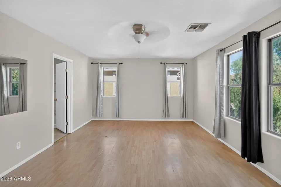 4 Bed 2 Bath Established Contemporary Home in Phoenix, AZ - 5