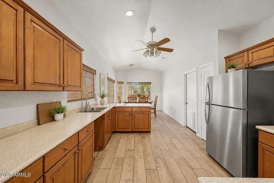4 Bed 2 Bath Established Contemporary Home in Phoenix, AZ - 4