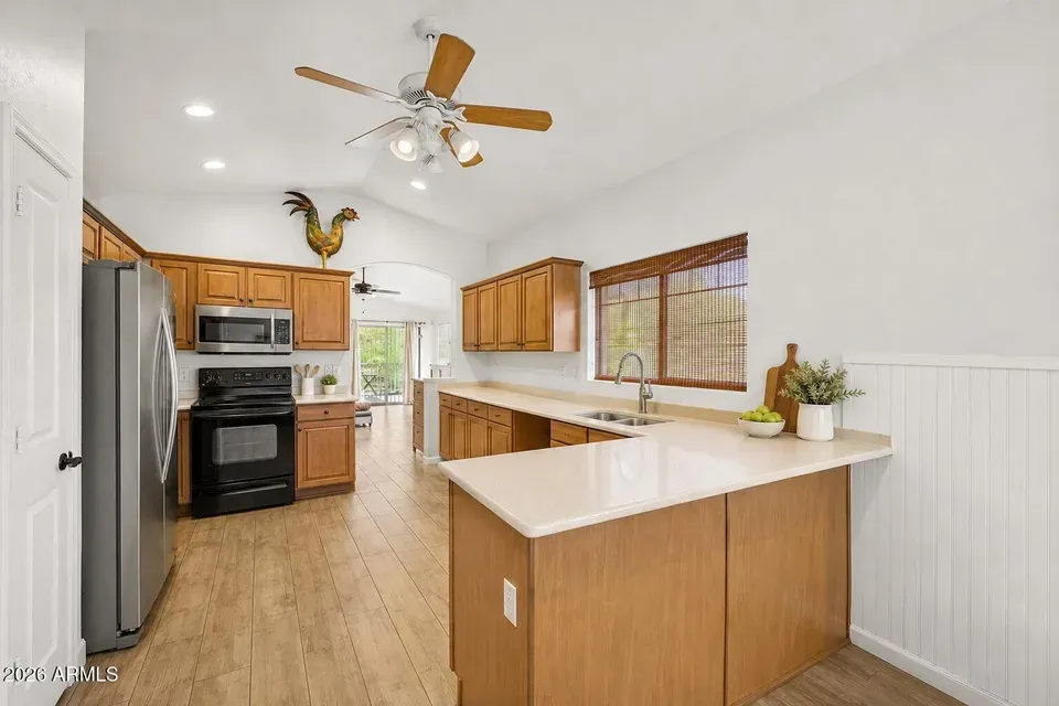 4 Bed 2 Bath Established Contemporary Home in Phoenix, AZ - 5