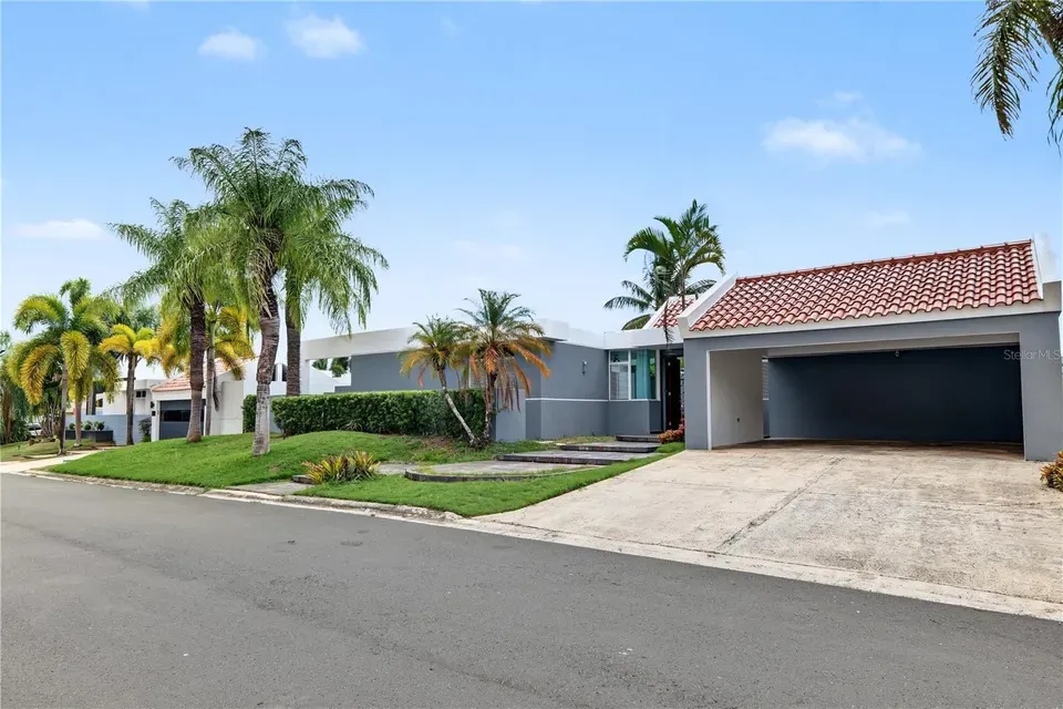 4 Bed 2 Bath Established Contemporary Home in San Juan, PR - 1