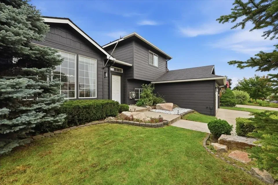 4 Bed 2 Bath Established Contemporary Home in Spokane, WA - 2