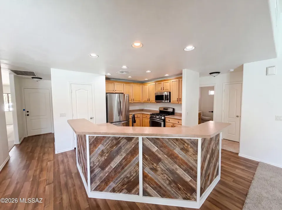 4 Bed 2 Bath Established Contemporary Home in Tucson, AZ - 2