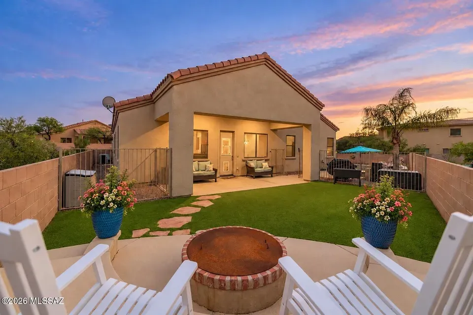 4 Bed 2 Bath Established Contemporary Home in Tucson, AZ - 2