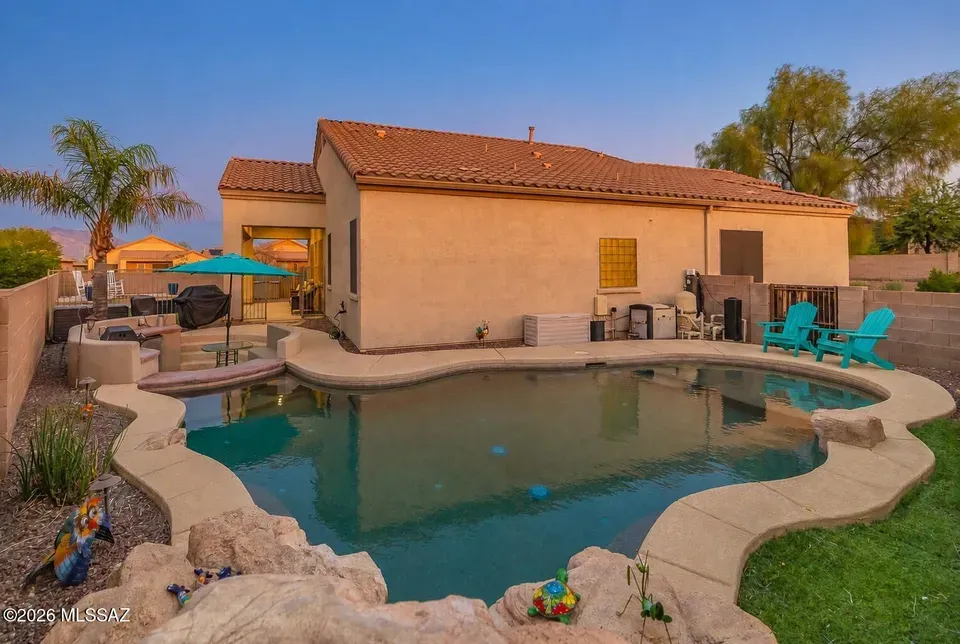 4 Bed 2 Bath Established Contemporary Home in Tucson, AZ - 3