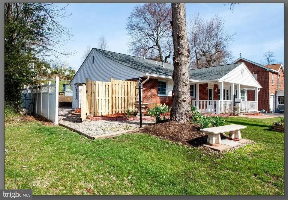 4 Bed 2 Bath Established Mid-Century Residence in Alexandria, VA - 4