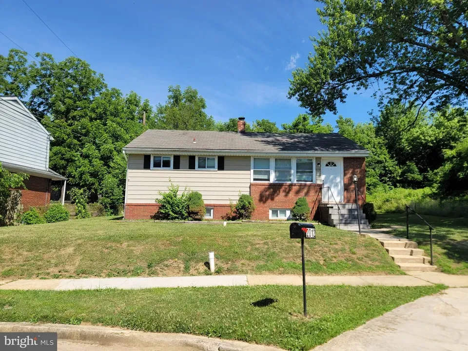 4 Bed 2 Bath Established Mid-Century Residence in Baltimore, MD