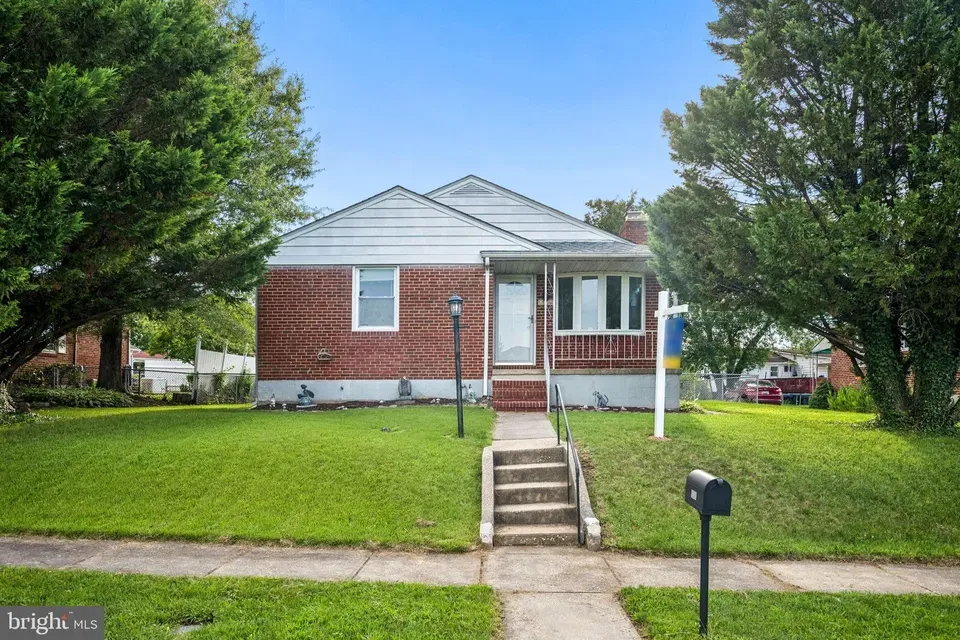 4 Bed 2 Bath Established Mid-Century Residence in Baltimore, MD