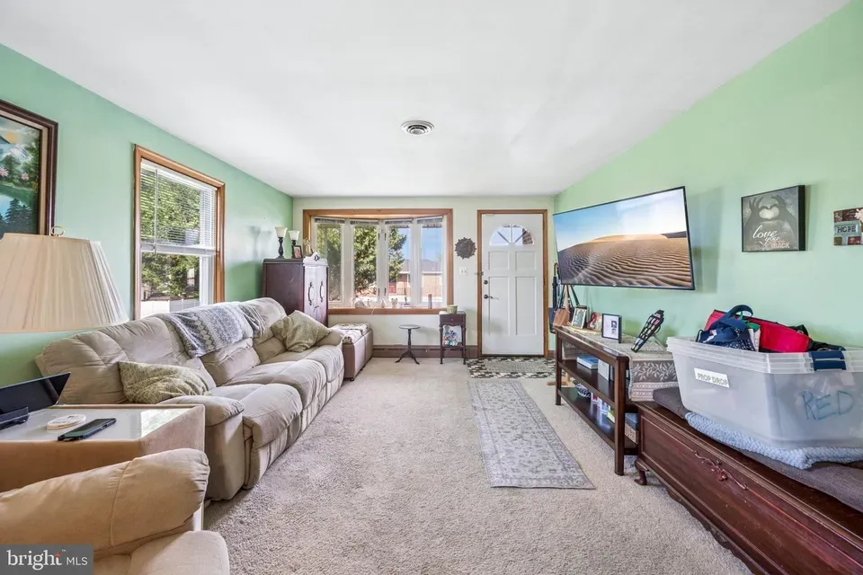 4 Bed 2 Bath Established Mid-Century Residence in Baltimore, MD - 2