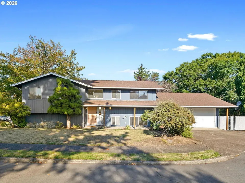 4 Bed 2 Bath Established Mid-Century Residence in Beaverton, OR
