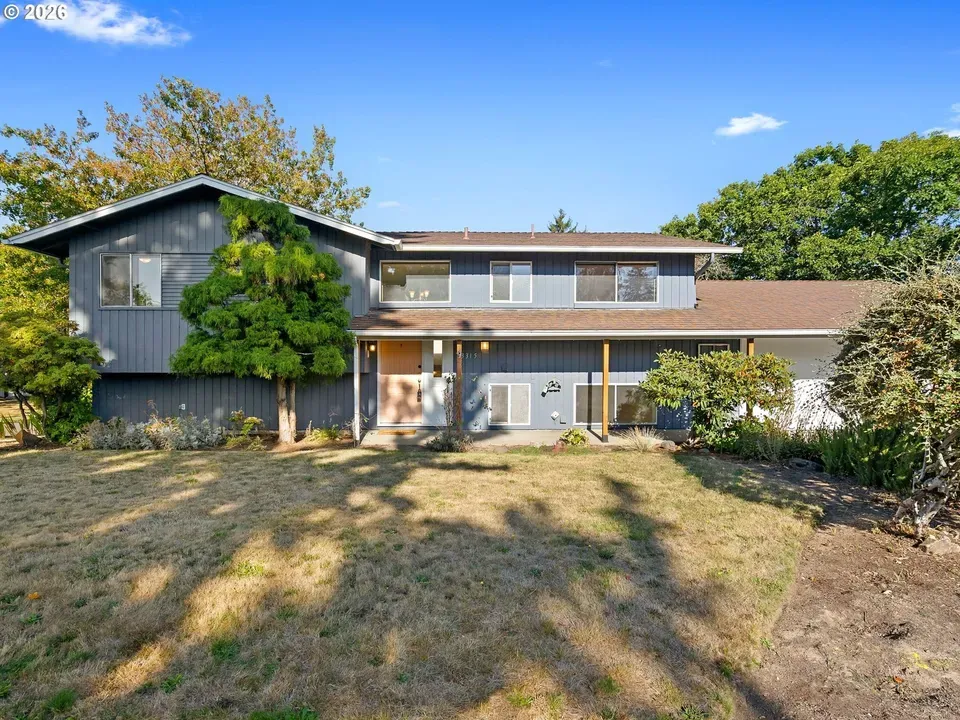4 Bed 2 Bath Established Mid-Century Residence in Beaverton, OR - 4