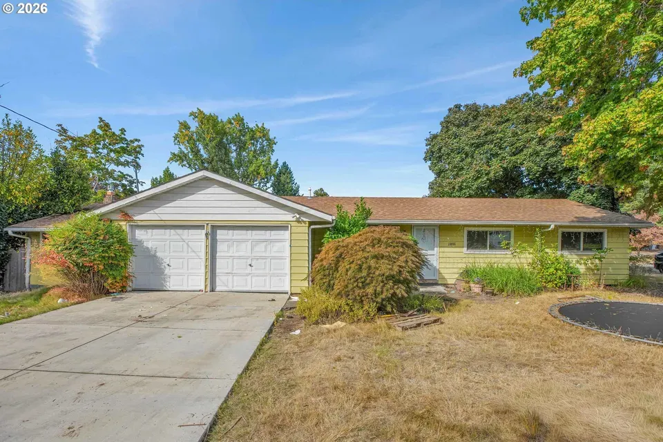 4 Bed 2 Bath Established Mid-Century Residence in Beaverton, OR - 1