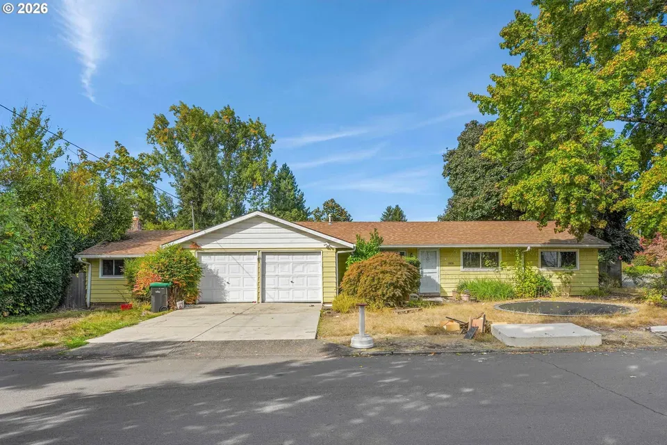4 Bed 2 Bath Established Mid-Century Residence in Beaverton, OR - 2