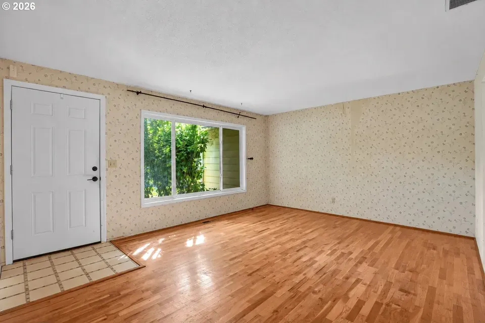 4 Bed 2 Bath Established Mid-Century Residence in Beaverton, OR - 4