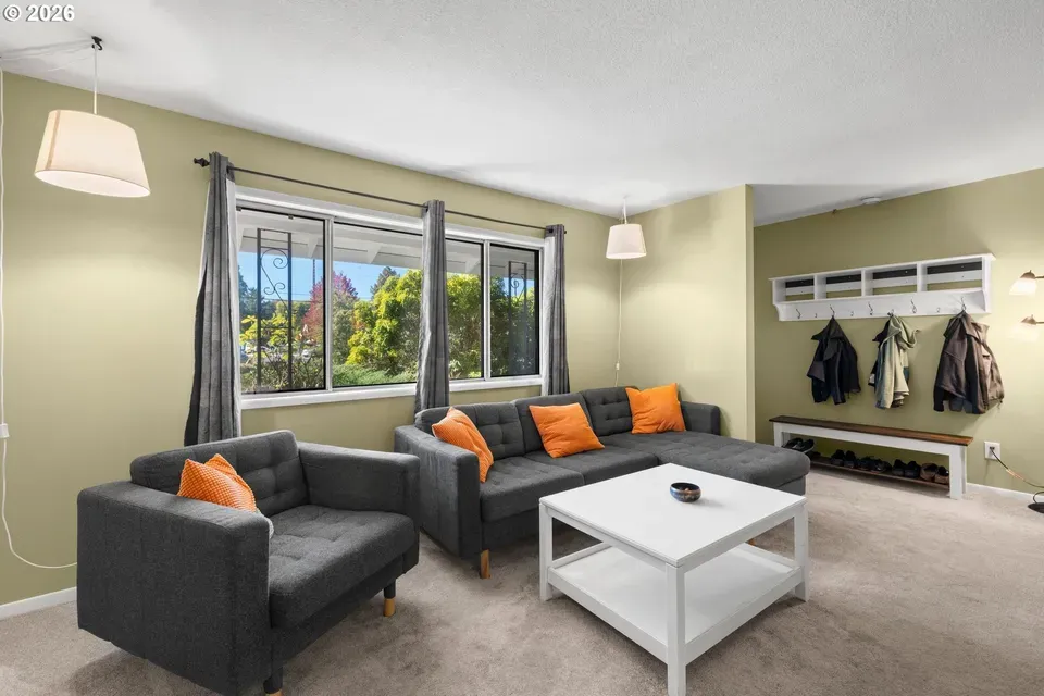 4 Bed 2 Bath Established Mid-Century Residence in Beaverton, OR - 3
