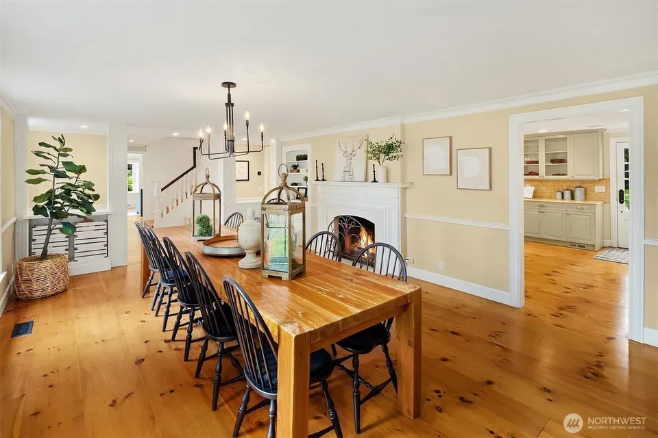 4 Bed 2 Bath Established Mid-Century Residence in Bellevue, WA - 4