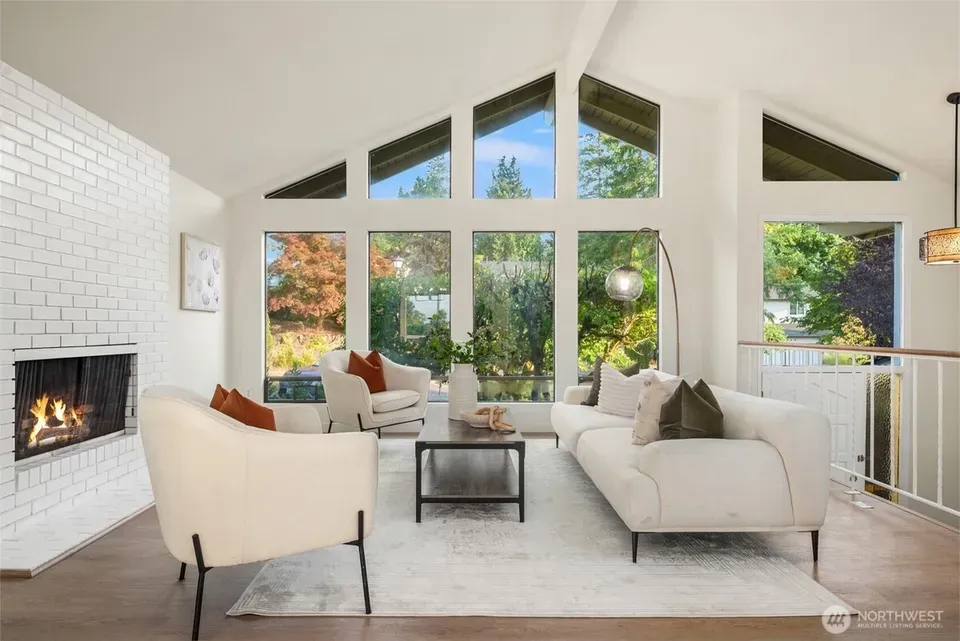 4 Bed 2 Bath Established Mid-Century Residence in Bellevue, WA - 5